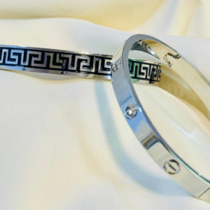 Cross-Border New Arrival Hollow Great Wall Pattern Oval Open-Ended Bracelet