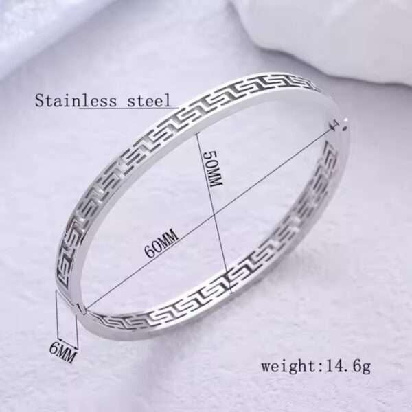 Cross-Border New Arrival Hollow Great Wall Pattern Oval Open-Ended Bracelet - Image 5