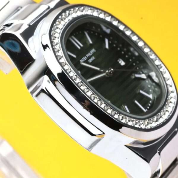 Patek Philippe – Nautilus – 40mm – C-587 - Image 3